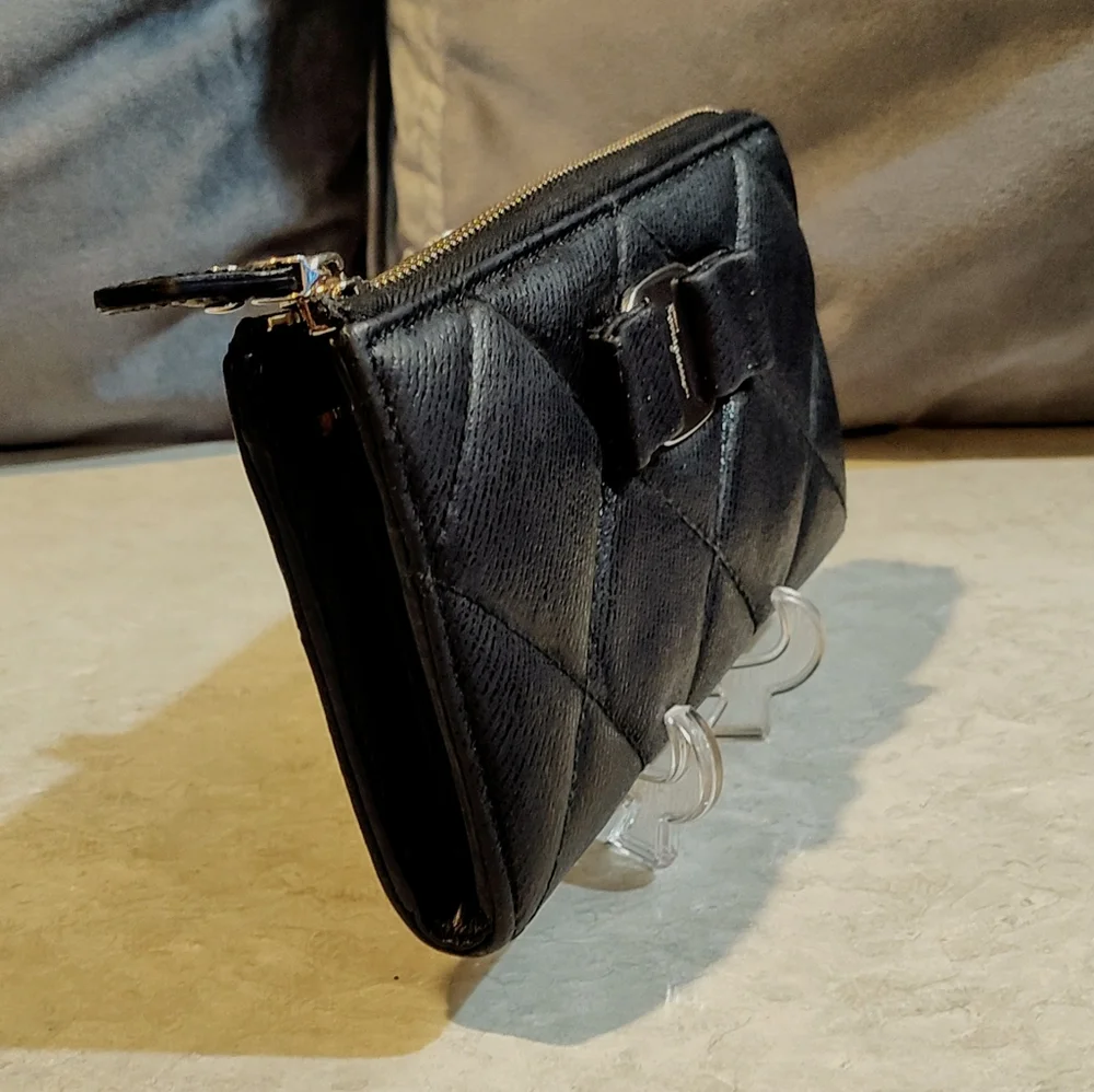 SALVATORE FERRAGAMO VARA RIBBON QUILTED SHIMMERY LEATHER CONTINENTAL LONG WALLET